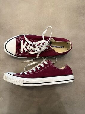 😎 Converse Low Top Sneakers Burgundy with White Accents